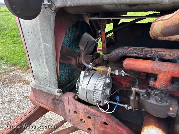 image for item EO4395 1958 Ford 901 tractor