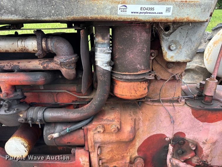 image for item EO4395 1958 Ford 901 tractor