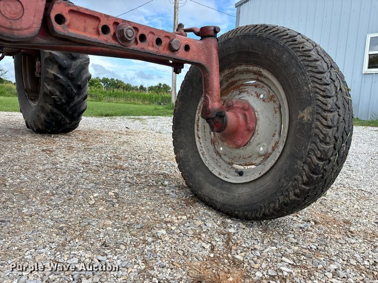 image for item EO4395 1958 Ford 901 tractor