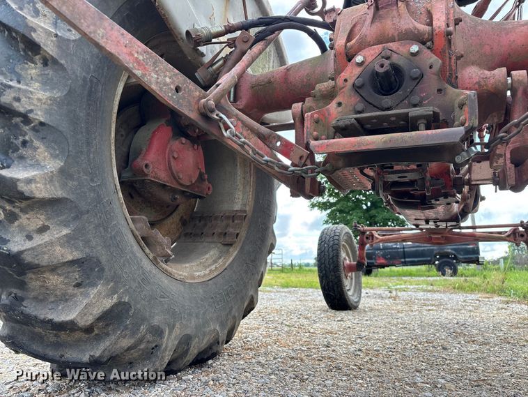 image for item EO4395 1958 Ford 901 tractor
