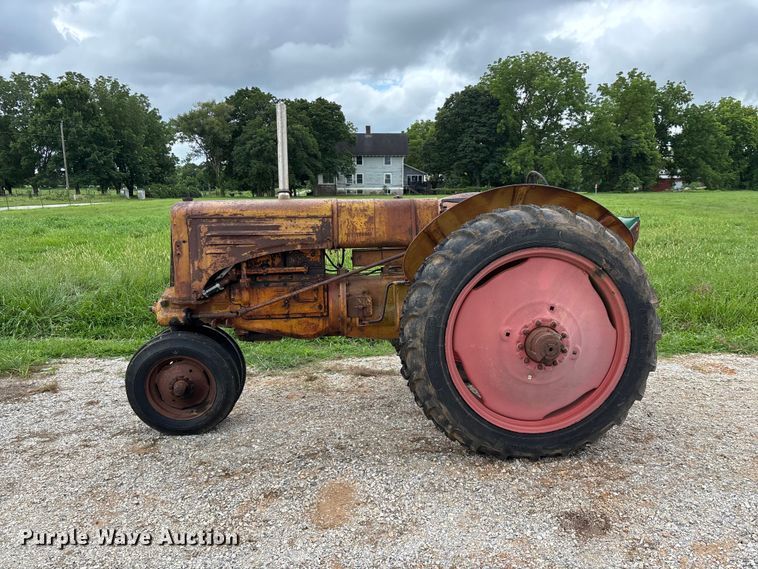 image for item EO4399 1948 Minneapolis-Moline ZTU tractor