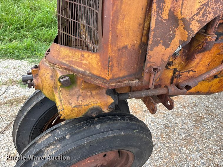 image for item EO4399 1948 Minneapolis-Moline ZTU tractor