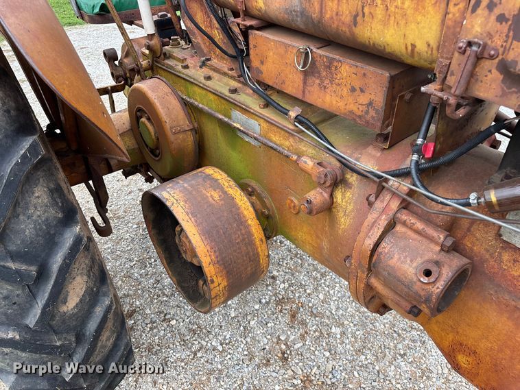 image for item EO4399 1948 Minneapolis-Moline ZTU tractor