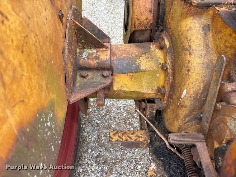 image for item EO4399 1948 Minneapolis-Moline ZTU tractor
