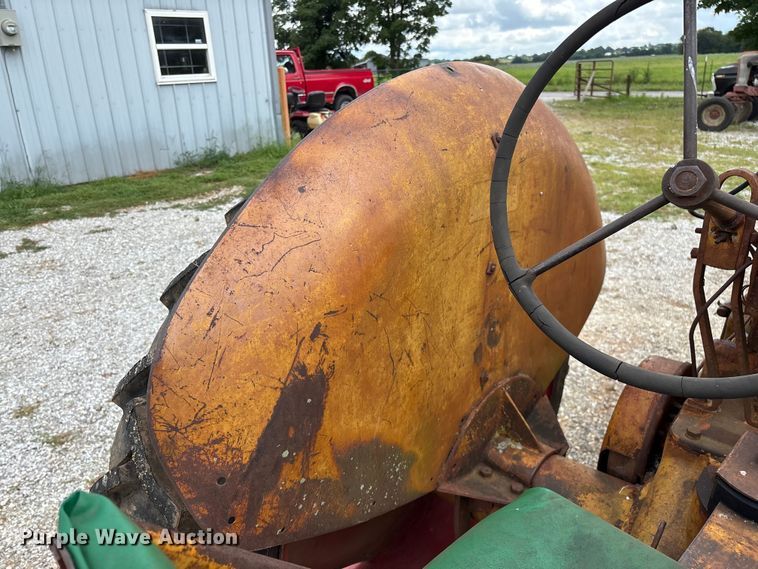 image for item EO4399 1948 Minneapolis-Moline ZTU tractor