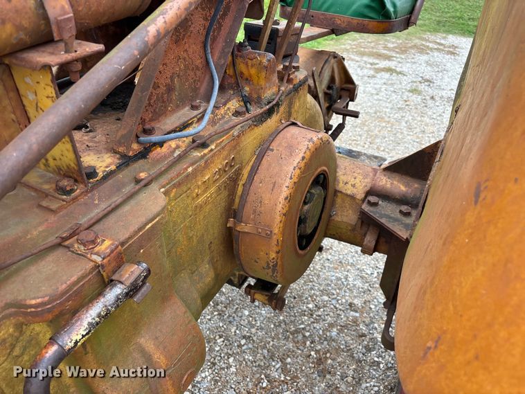 image for item EO4399 1948 Minneapolis-Moline ZTU tractor