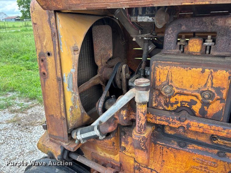 image for item EO4399 1948 Minneapolis-Moline ZTU tractor