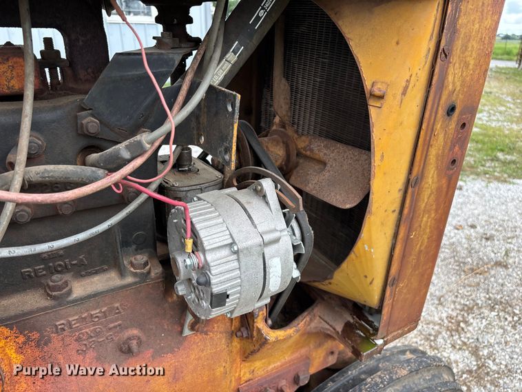 image for item EO4399 1948 Minneapolis-Moline ZTU tractor