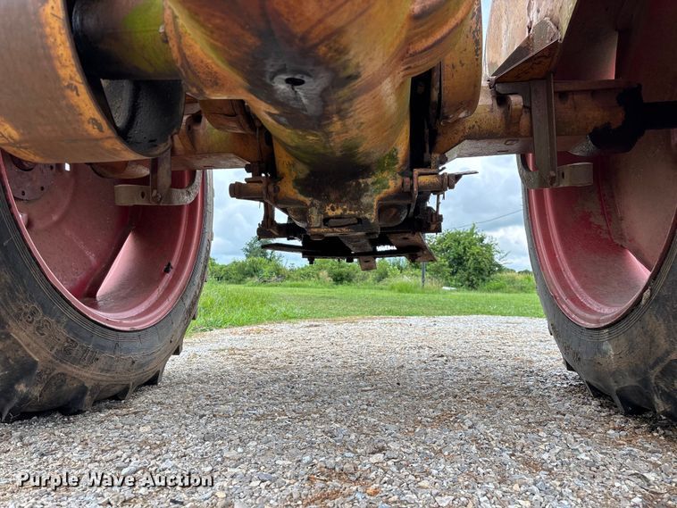 image for item EO4399 1948 Minneapolis-Moline ZTU tractor