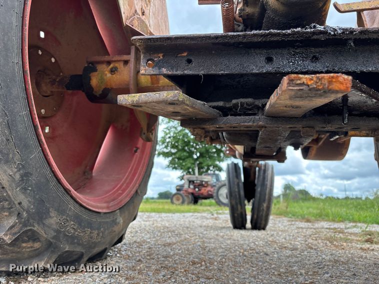 image for item EO4399 1948 Minneapolis-Moline ZTU tractor