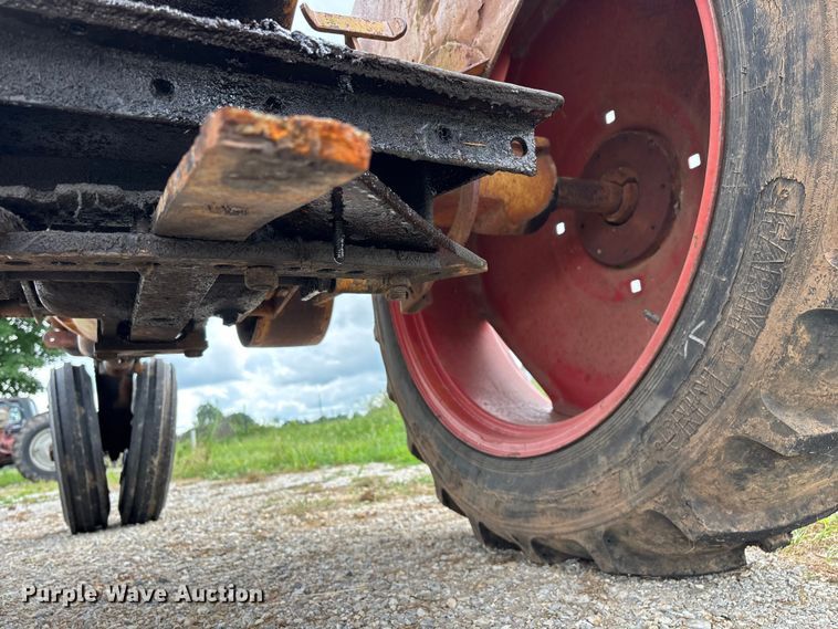 image for item EO4399 1948 Minneapolis-Moline ZTU tractor