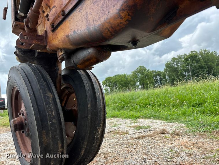 image for item EO4399 1948 Minneapolis-Moline ZTU tractor