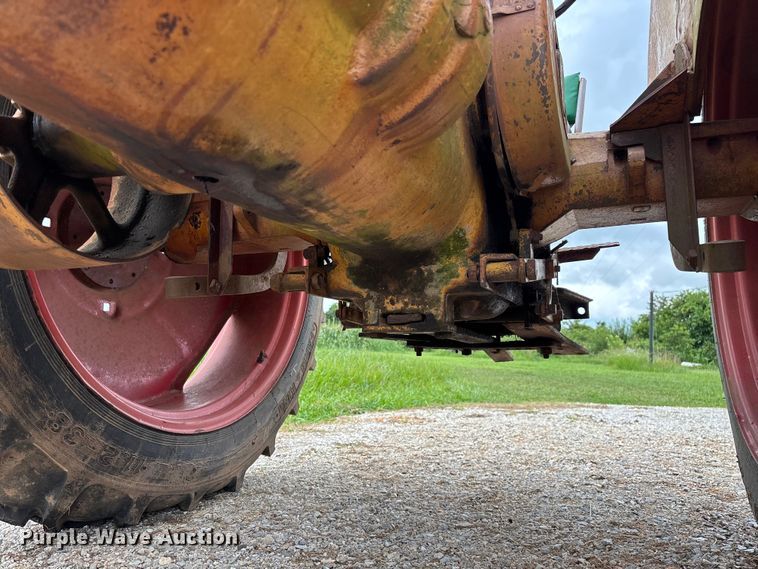 image for item EO4399 1948 Minneapolis-Moline ZTU tractor