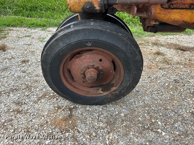 image for item EO4399 1948 Minneapolis-Moline ZTU tractor