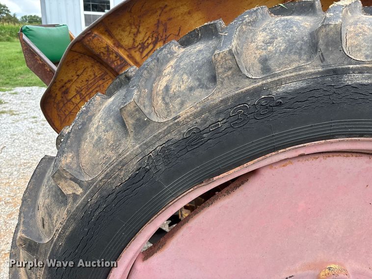 image for item EO4399 1948 Minneapolis-Moline ZTU tractor