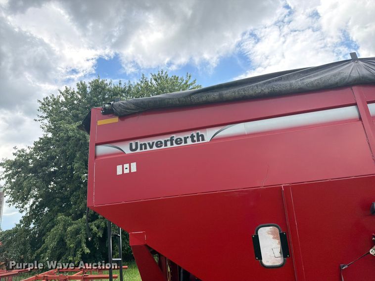 image for item EO8630 Unverferth GW-630 gravity wagon