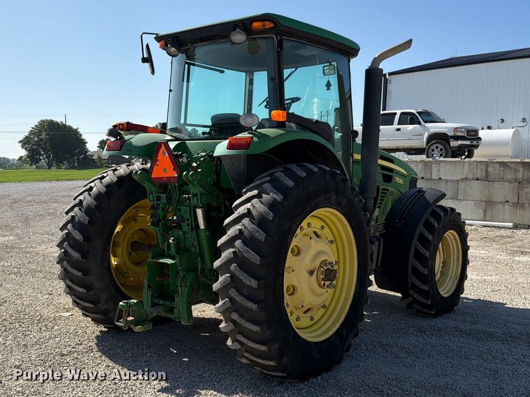 image for item EO8639 2007 John Deere 7830 MFWD tractor
