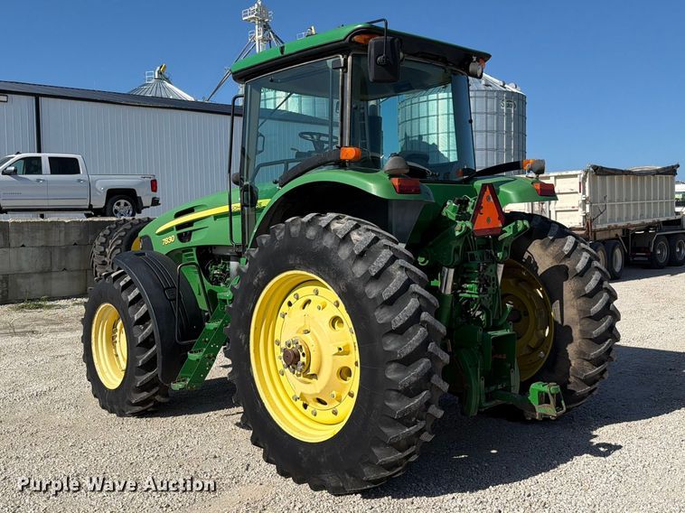 image for item EO8639 2007 John Deere 7830 MFWD tractor