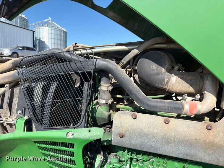image for item EO8639 2007 John Deere 7830 MFWD tractor