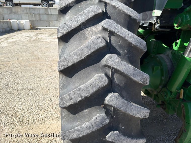 image for item EO8639 2007 John Deere 7830 MFWD tractor