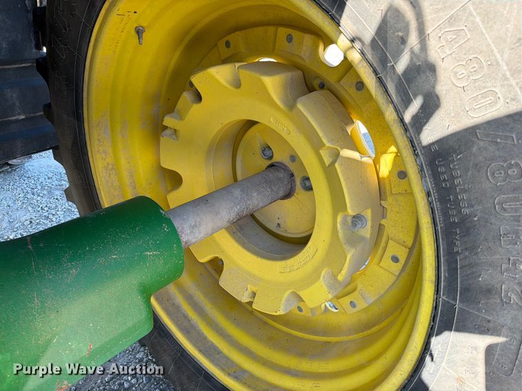 image for item EO8639 2007 John Deere 7830 MFWD tractor