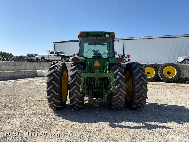 image for item EO8640 2004 John Deere 8320 MFWD tractor