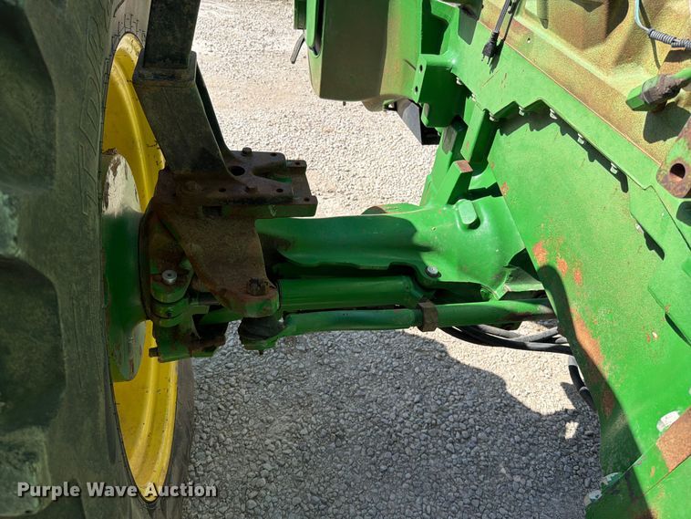 image for item EO8640 2004 John Deere 8320 MFWD tractor