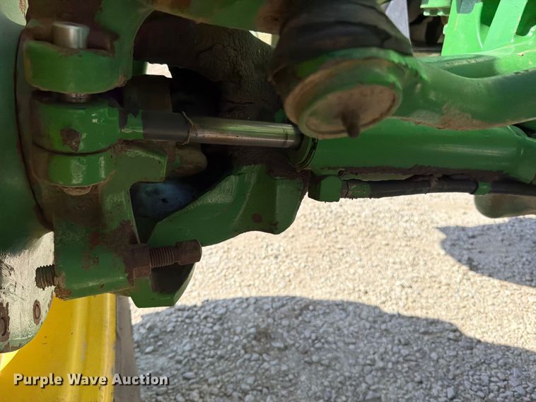 image for item EO8640 2004 John Deere 8320 MFWD tractor
