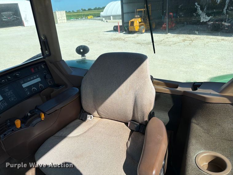 image for item EO8640 2004 John Deere 8320 MFWD tractor