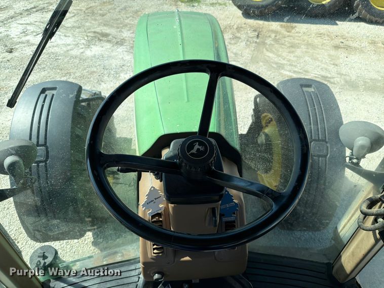 image for item EO8640 2004 John Deere 8320 MFWD tractor