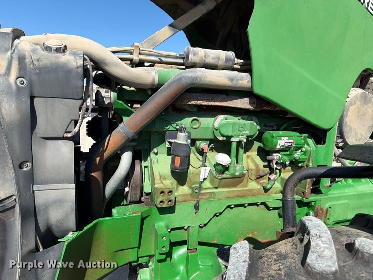 image for item EO8640 2004 John Deere 8320 MFWD tractor