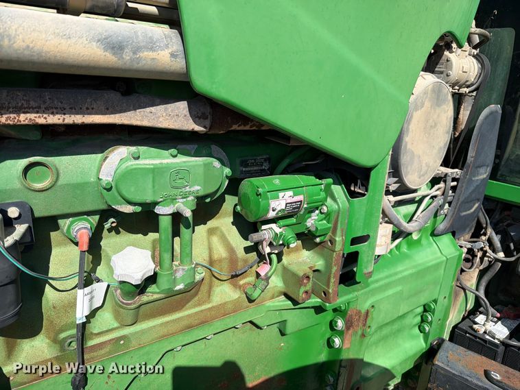 image for item EO8640 2004 John Deere 8320 MFWD tractor
