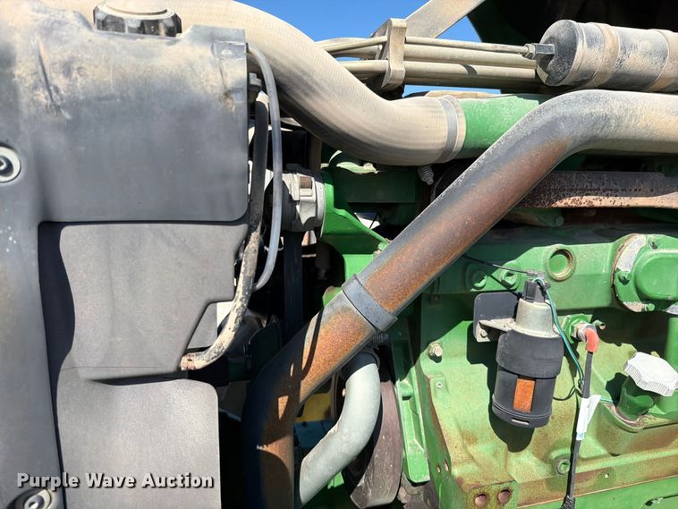 image for item EO8640 2004 John Deere 8320 MFWD tractor