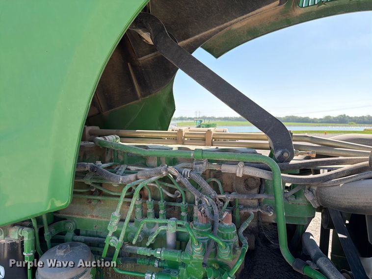 image for item EO8640 2004 John Deere 8320 MFWD tractor
