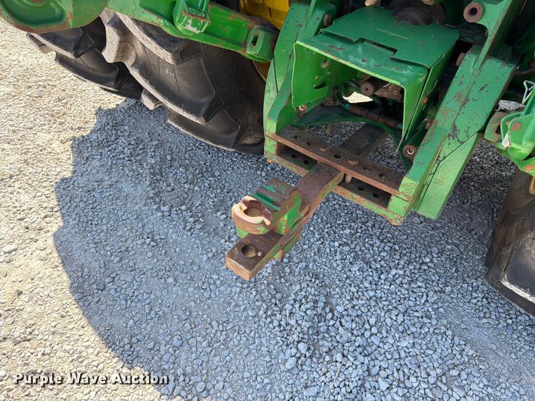 image for item EO8640 2004 John Deere 8320 MFWD tractor