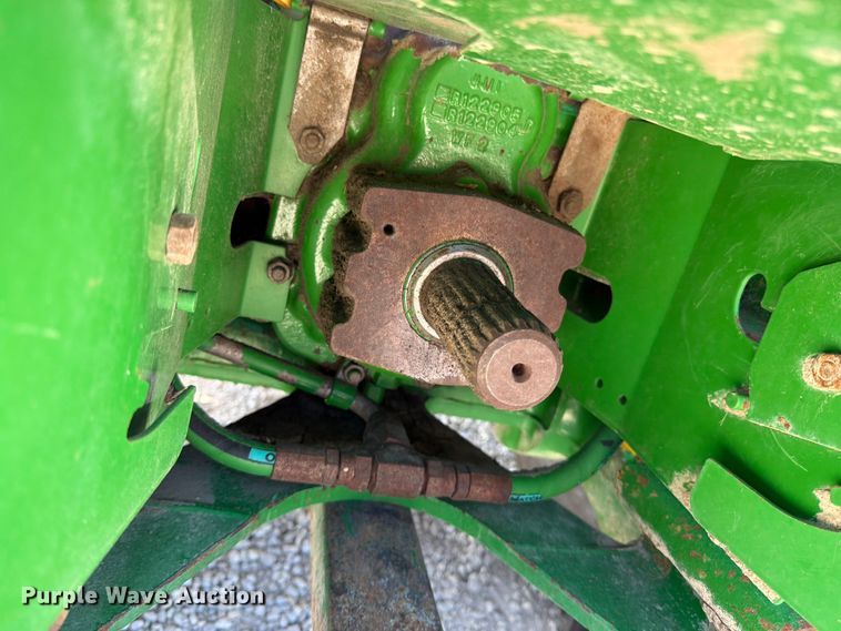 image for item EO8640 2004 John Deere 8320 MFWD tractor