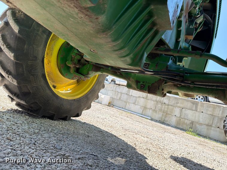 image for item EO8640 2004 John Deere 8320 MFWD tractor