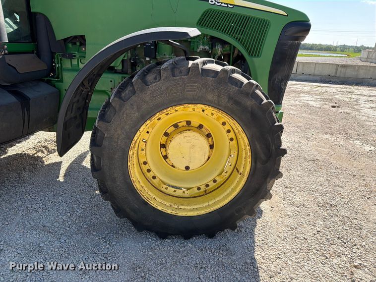image for item EO8640 2004 John Deere 8320 MFWD tractor