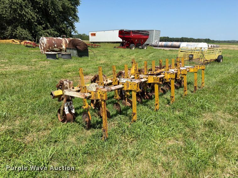 image for item EO8646 Buffalo 4600-6 row crop cultivator