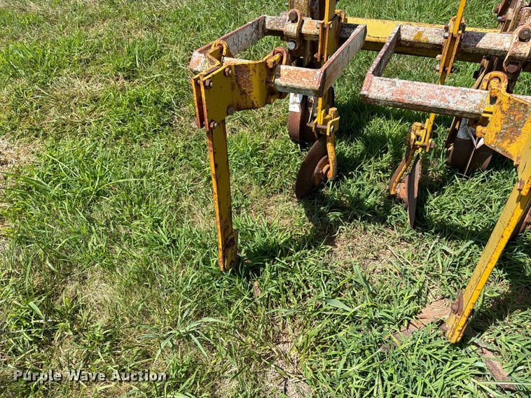 image for item EO8646 Buffalo 4600-6 row crop cultivator