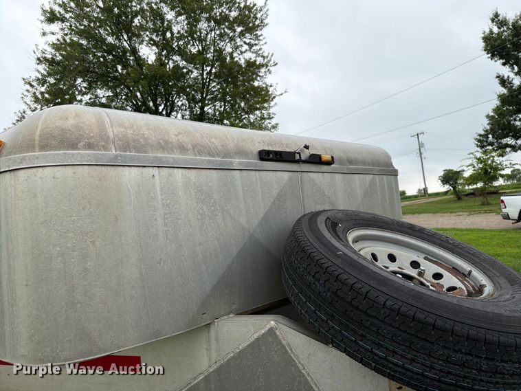image for item EO8658 2008 Kodiak livestock trailer