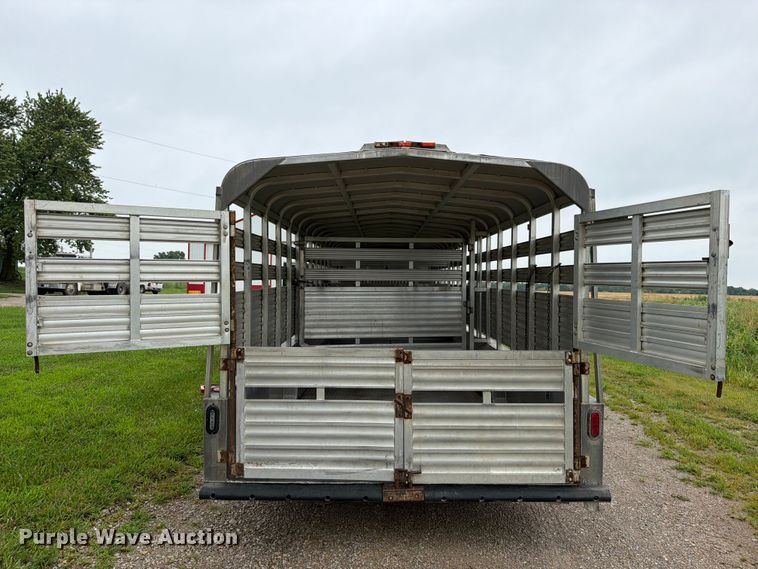 image for item EO8658 2008 Kodiak livestock trailer