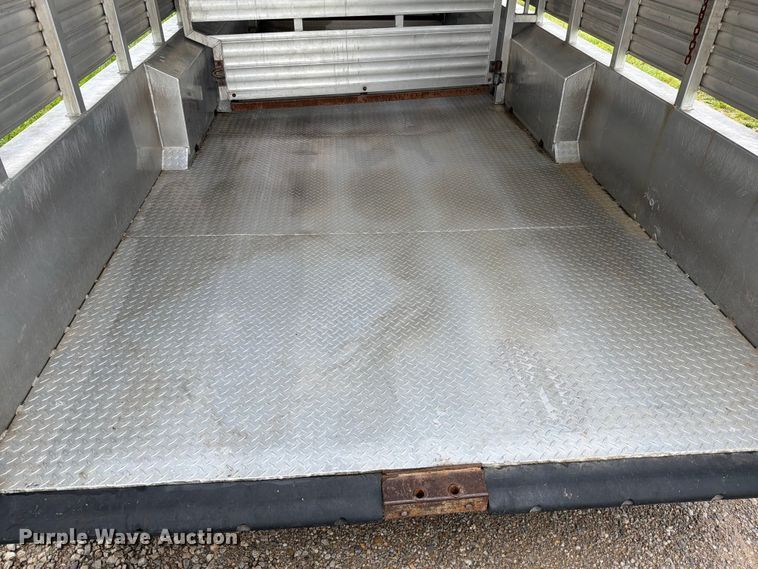 image for item EO8658 2008 Kodiak livestock trailer