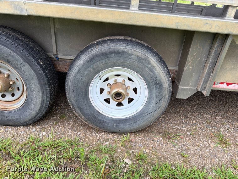 image for item EO8658 2008 Kodiak livestock trailer