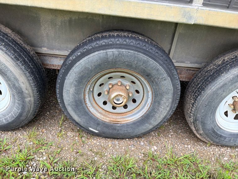 image for item EO8658 2008 Kodiak livestock trailer