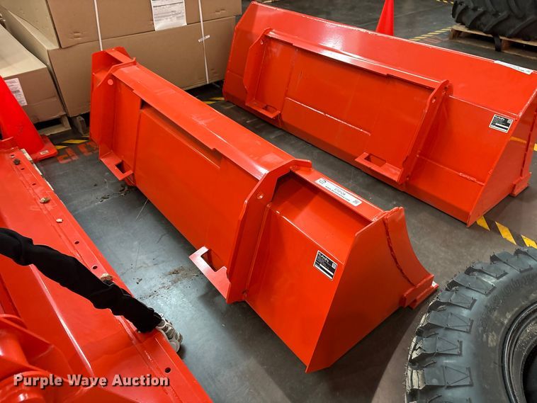 image for item ET0128 Kubota L2291 bucket