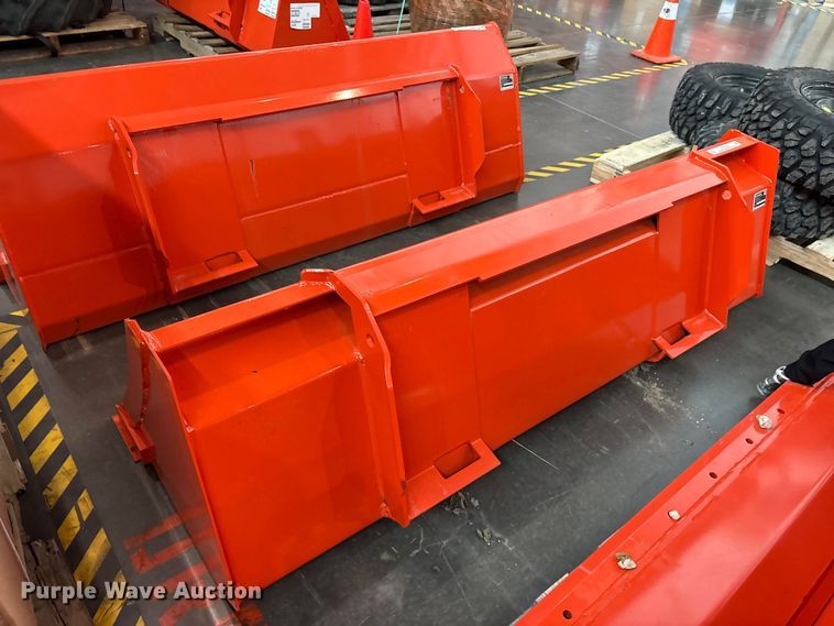 image for item ET0128 Kubota L2291 bucket