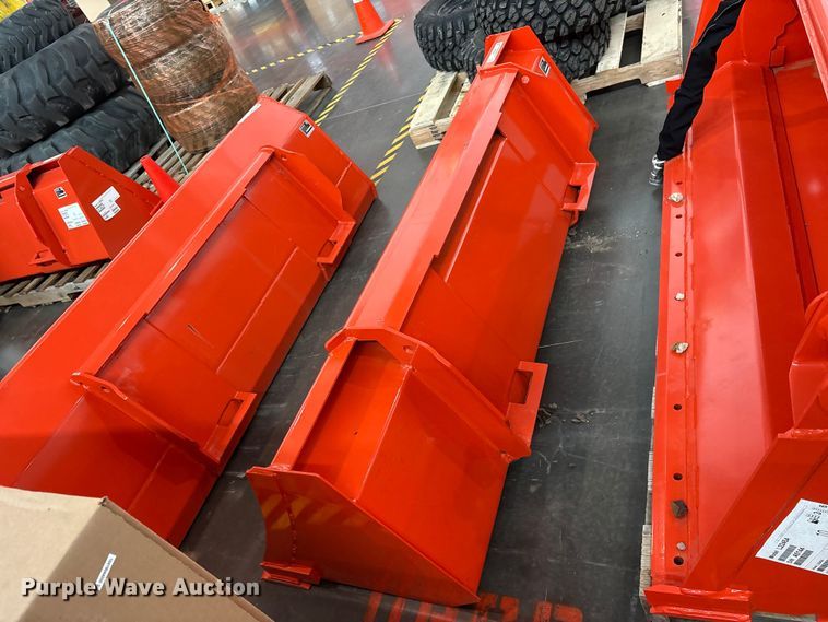 image for item ET0128 Kubota L2291 bucket