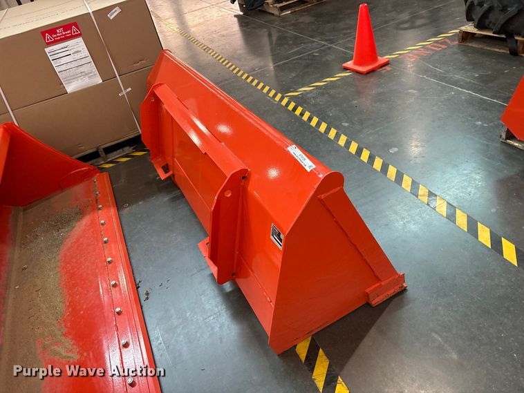 image for item ET0129 Kubota L2294 bucket