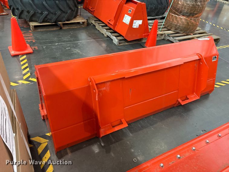 image for item ET0129 Kubota L2294 bucket